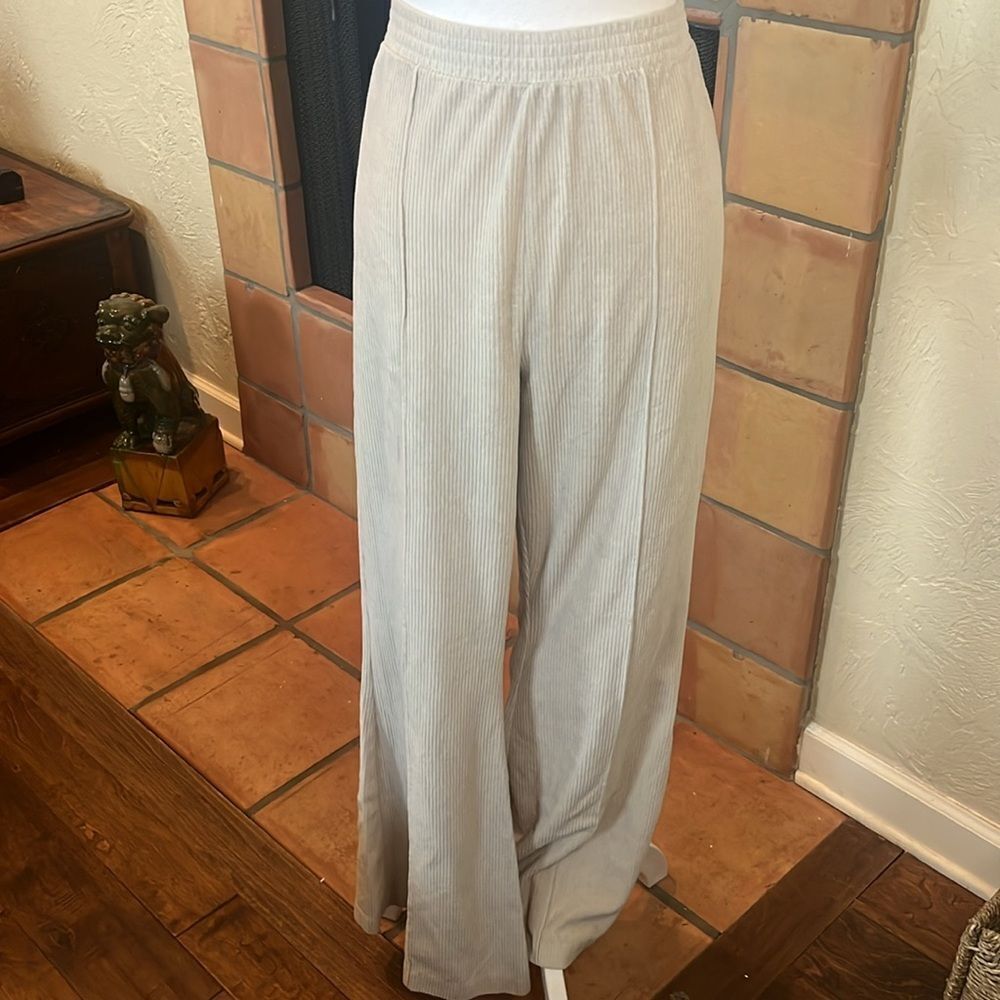 Aerie Cream Ribbed Velour Flare Pants, size XL